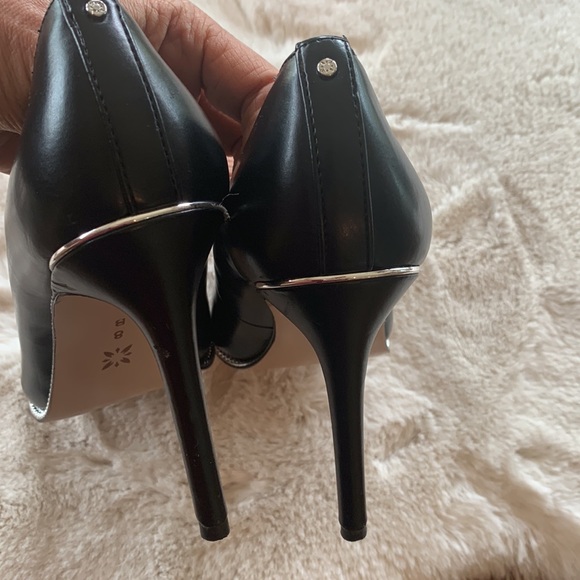 Bcbg heels with silver accent - Picture 6 of 9